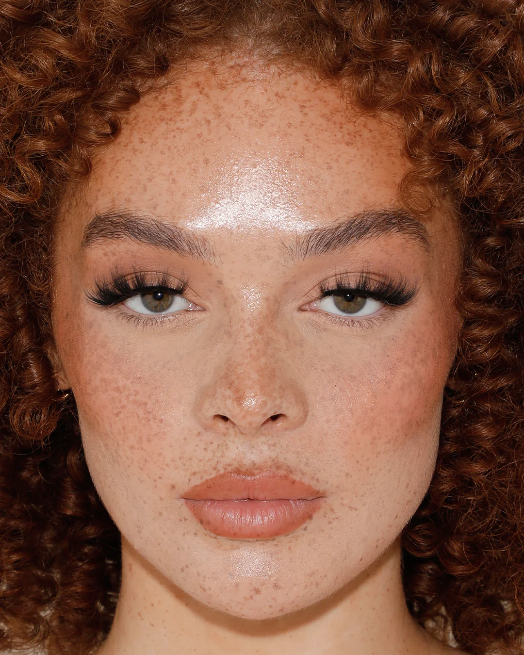Chloe Elizabeth Lash - Image 4
